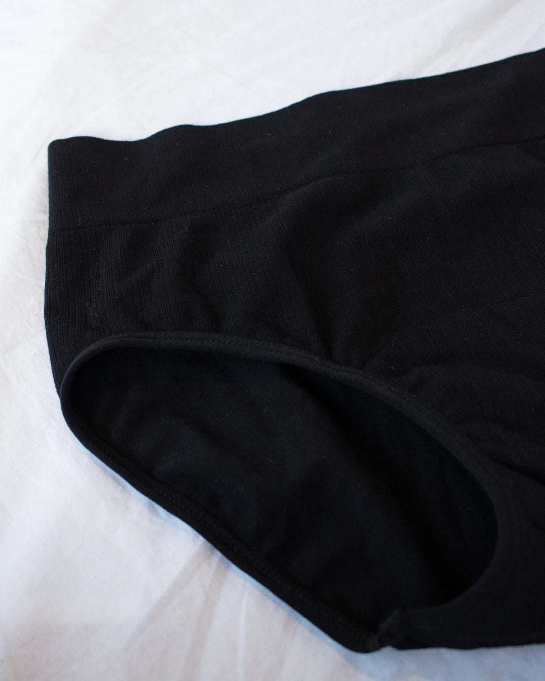 Period Underwear High Waist Bamboo - Black medium absorbency | POM